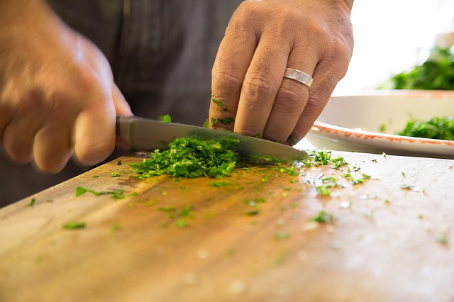 Нож и доска : важный фактор успешной готовки